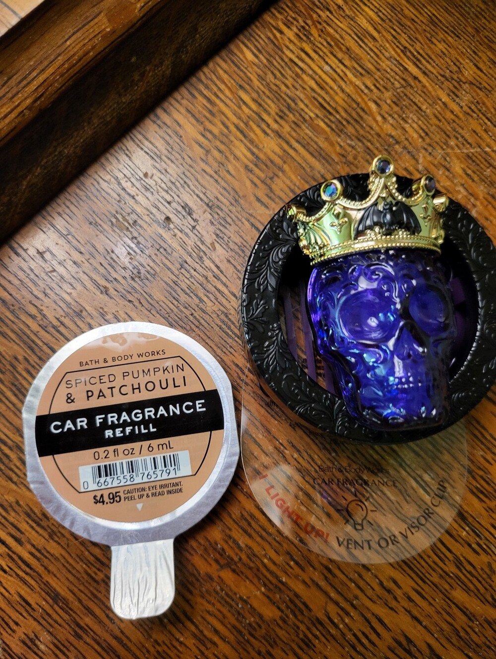 Bath & Body Works Purple Crowned Skull Decorative Car Freshner Holder Nwt New - Picture 8 of 10